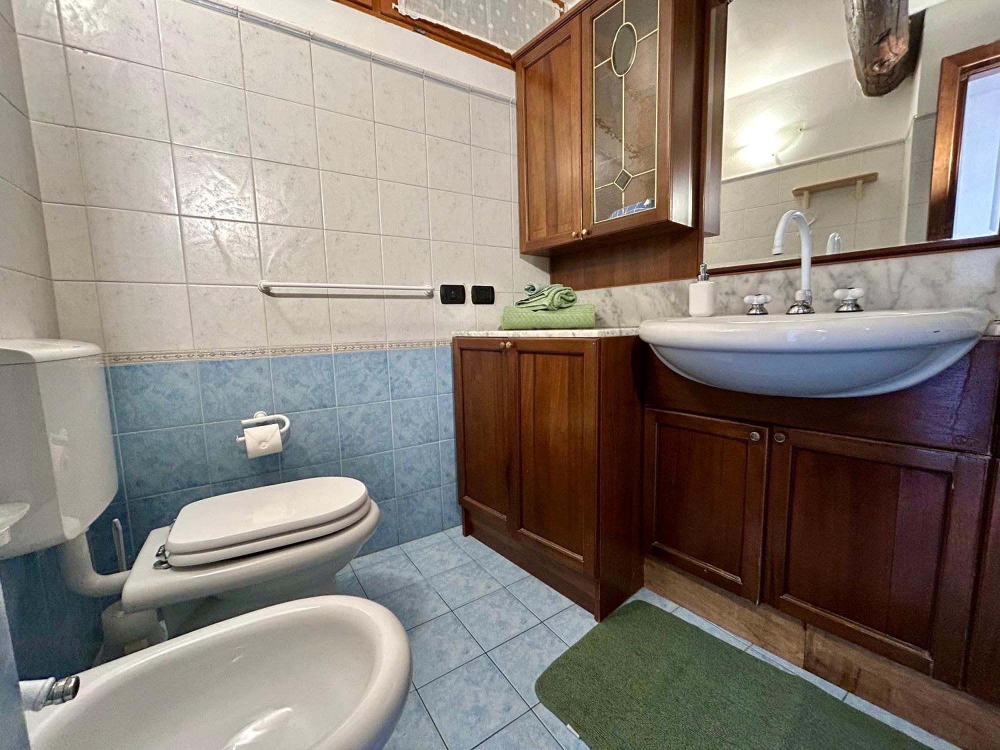 Al Civico 7 Villa Oliveto Lario Exterior photo