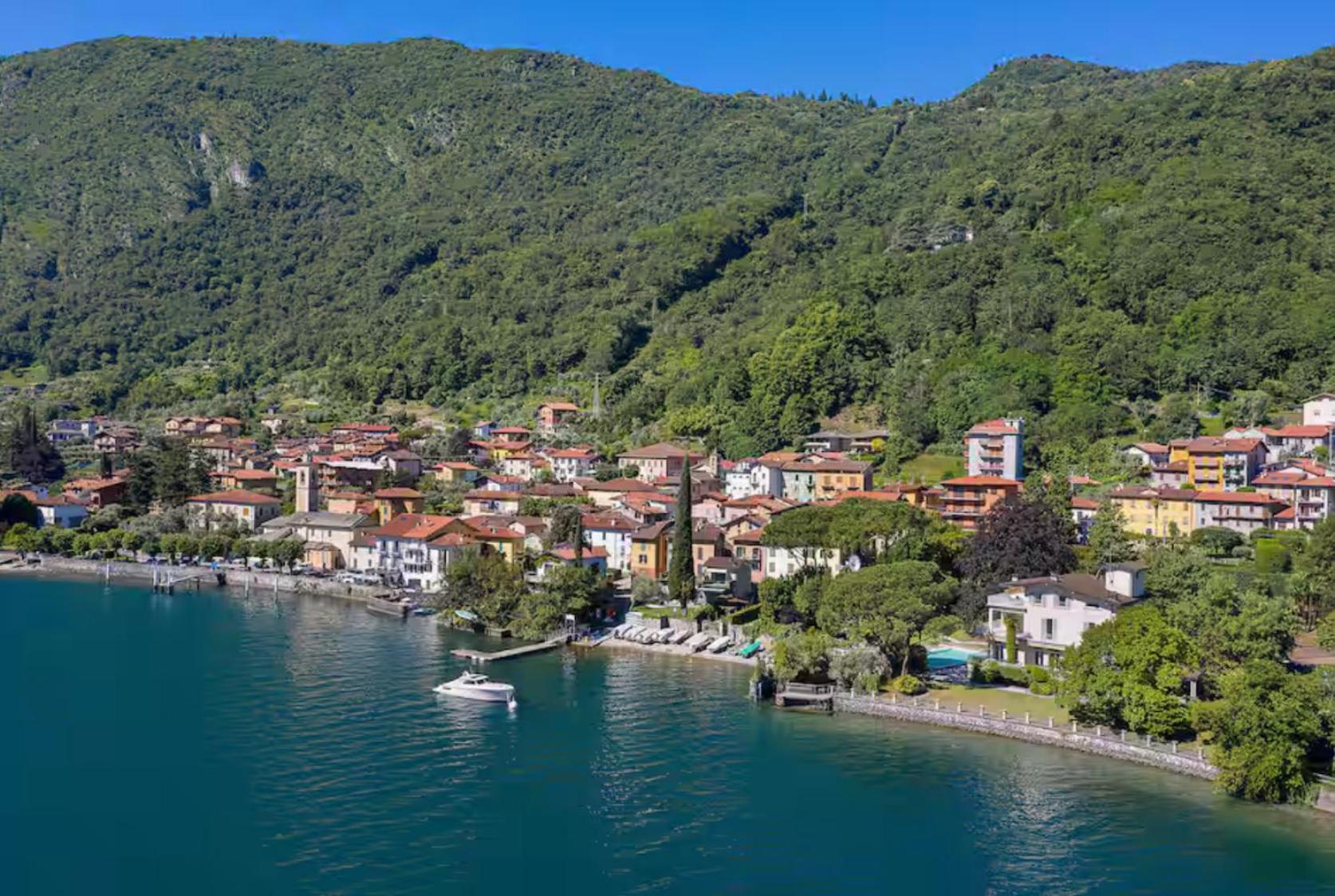 Al Civico 7 Villa Oliveto Lario Exterior photo