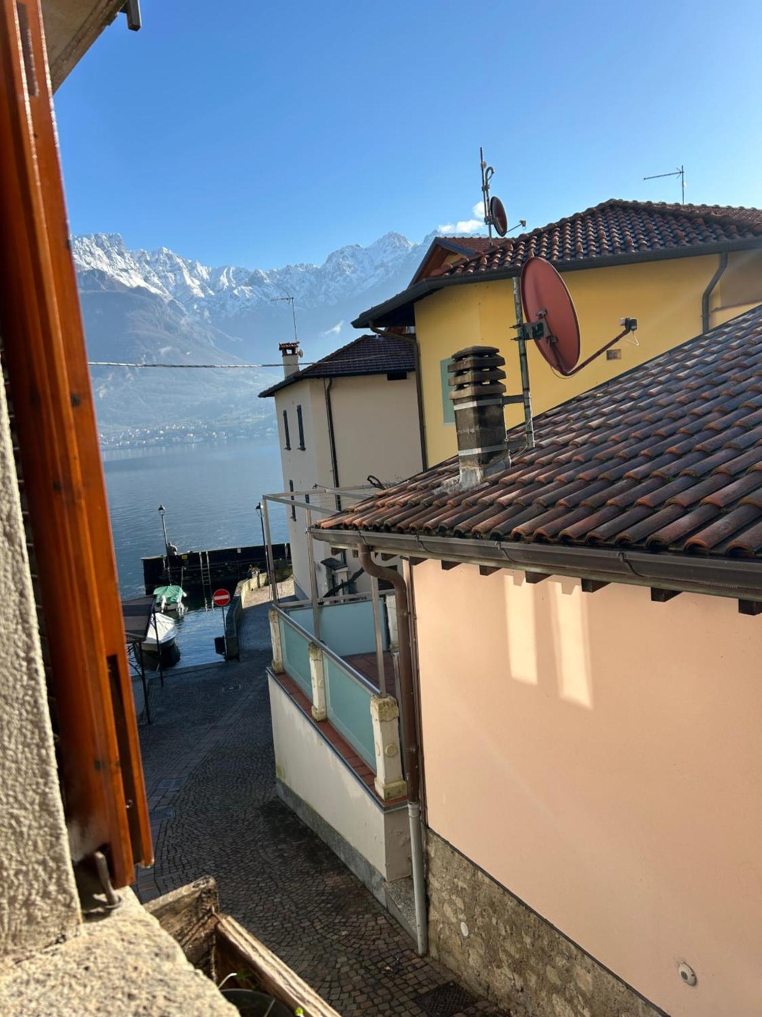 Al Civico 7 Villa Oliveto Lario Exterior photo